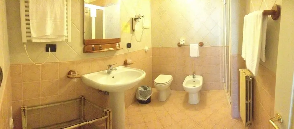 Classic Büyük Yataklı Tek Kişilik Oda