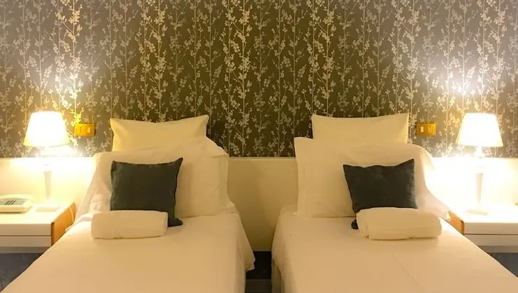 Superior Tek Büyük veya İki Ayrı Yataklı Oda