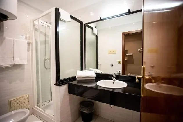 Superior Tek Büyük veya İki Ayrı Yataklı Oda