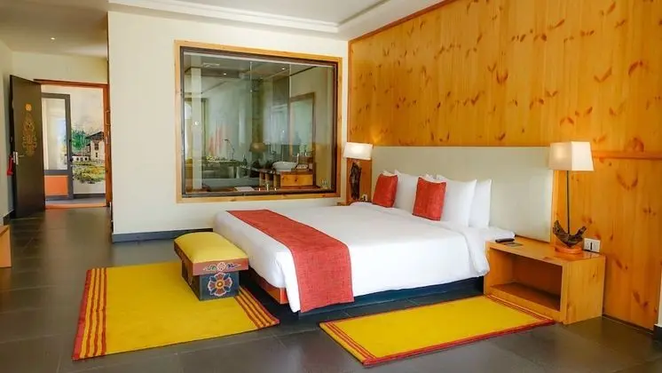 Luxury Oda