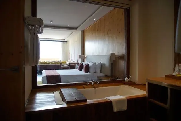 Luxury Oda
