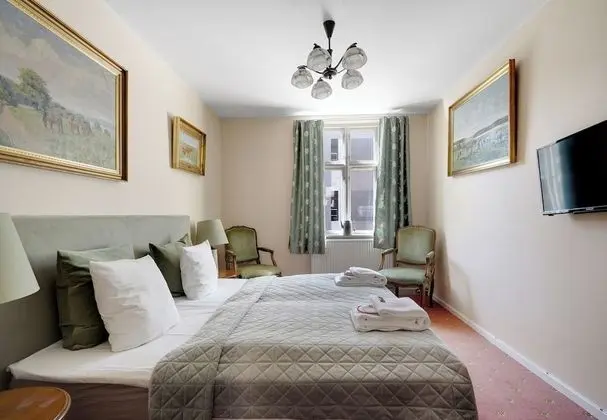 Standard Tek Büyük Yataklı Oda