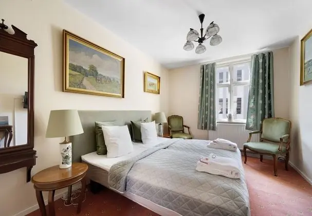 Standard Tek Büyük Yataklı Oda