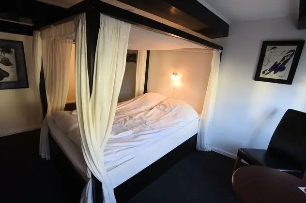 Economy Tek Büyük Yataklı Oda, Ortak Banyo