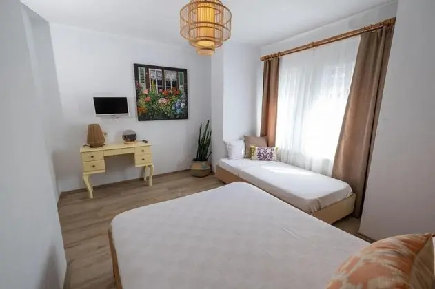 Aile Odası, Bahçe veya Sokak Manzaralı, Üst Kat