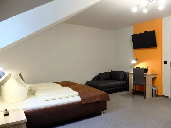 Tek Büyük Yataklı Oda