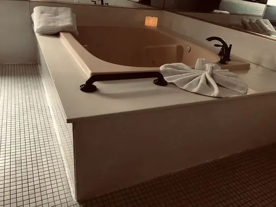Deluxe Spa King