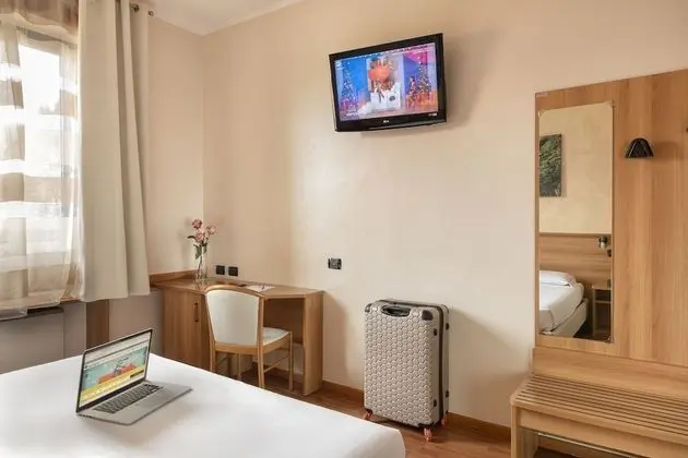 Comfort Tek Büyük Yataklı Oda, Avlu