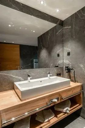 Tek Büyük Yataklı Oda (Sunnseit)