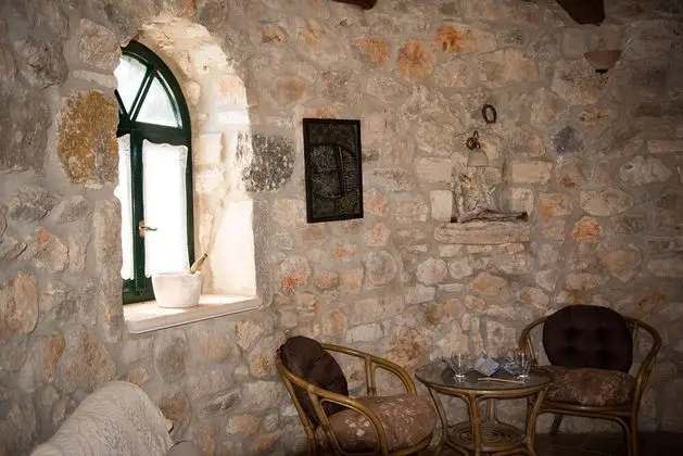 Stüdyo, Deniz Manzaralı (Stone Windmill)