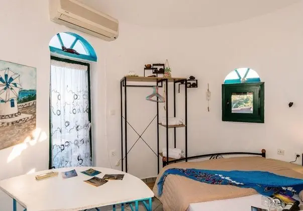 Stüdyo, Deniz Manzaralı (White Windmill)