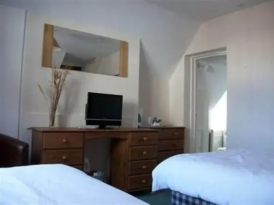 İki Ayrı Yataklı Oda, Banyolu/Duşlu