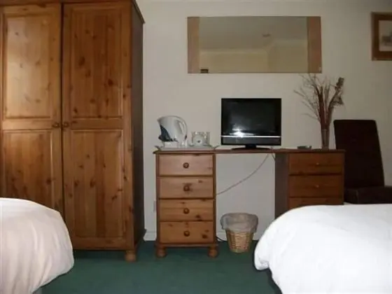 İki Ayrı Yataklı Oda, Banyolu/Duşlu