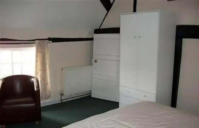 Tek Büyük Yataklı Oda, Banyolu/Duşlu