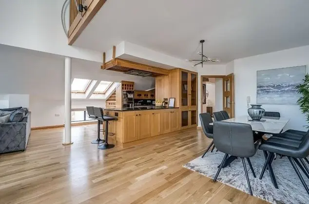 Panoramic Apart Daire, Banyolu/Duşlu, Nehir Manzaralı (Samson 5-Bed)