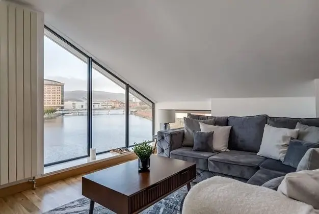 Panoramic Apart Daire, Banyolu/Duşlu, Nehir Manzaralı (Samson 5-Bed)