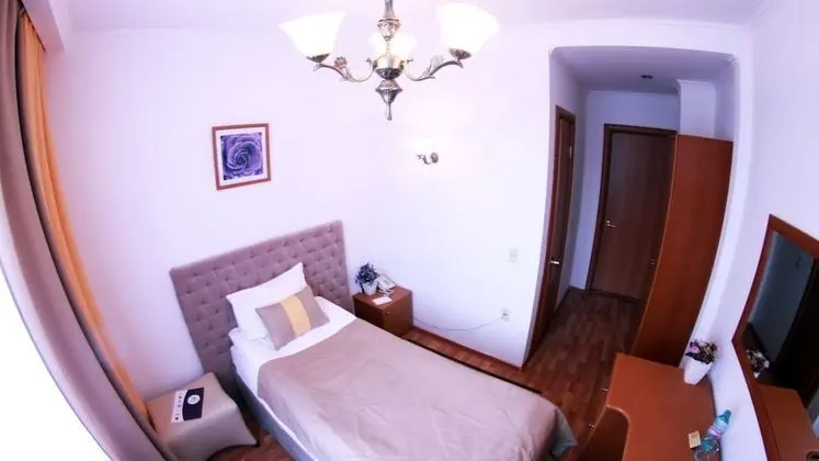 Economy Tek Kişilik Oda, Avlu Manzaralı
