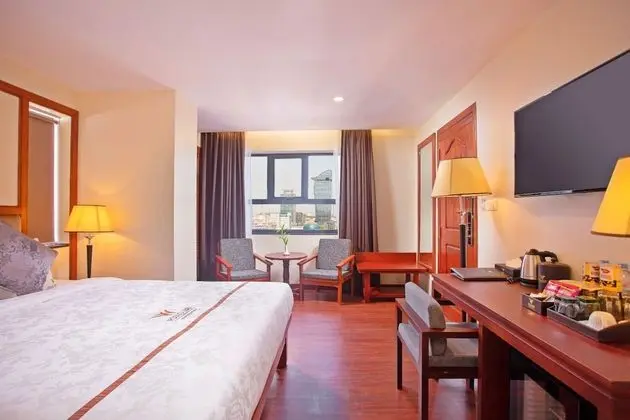 Deluxe King Bed