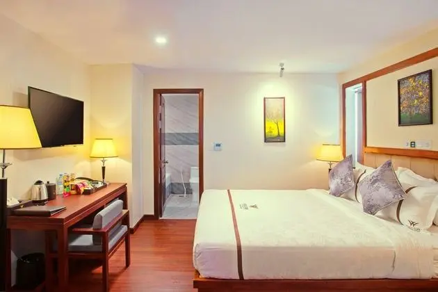 Deluxe King Bed