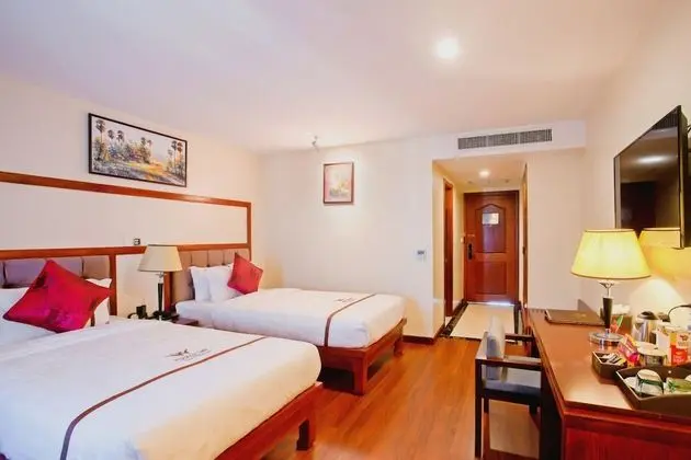 Landmark Twin Bed