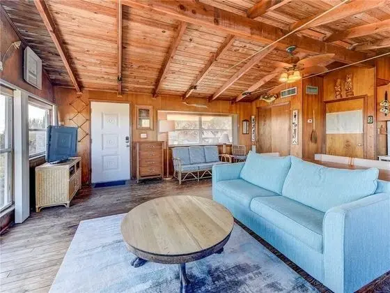 Ev, 1 En Büyük (King) Boy Yatak ve Çekyat, Balkon, Okyanus Manzaralı