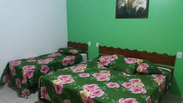 Üç Kişilik Oda