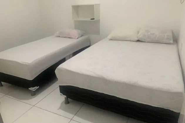 Üç Kişilik Oda, Birden Çok Yatak