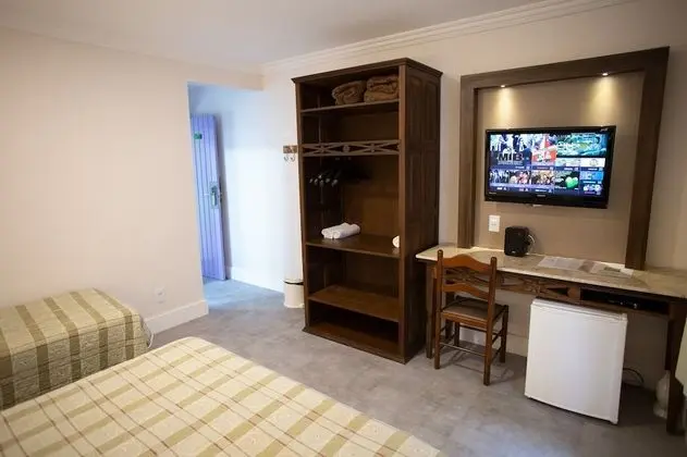 Classic Tek Büyük Yataklı Oda