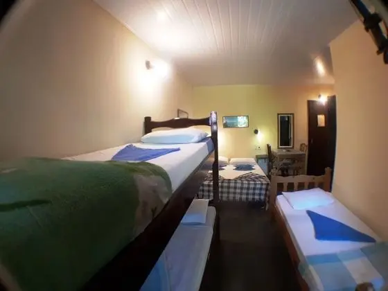 Quarto Quadruplo ou Quintuplo