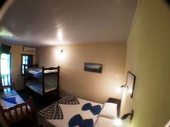 Quarto Quadruplo ou Quintuplo