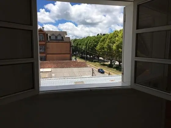 Basic Oda, Şehir Manzaralı