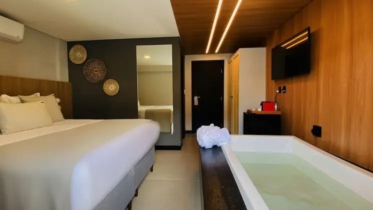 Quarto Luxo com Banheira de Hidromassagem