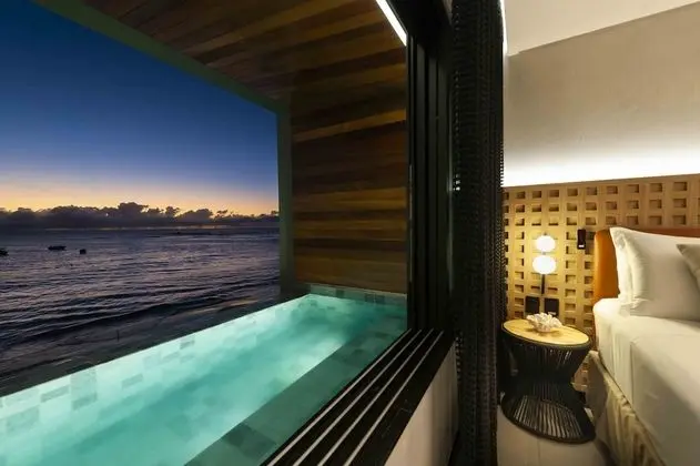 Quarto Luxo Vista Mar com Piscina Particular