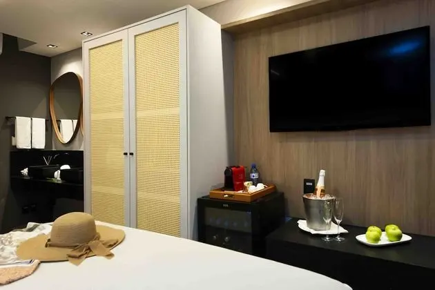 Quarto Luxo Vista Mar com Piscina Particular