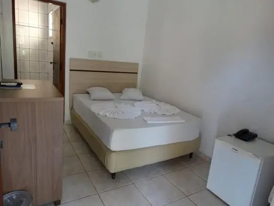 Standard Tek Büyük Yataklı Oda