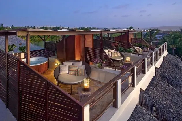 Superior Tek Büyük Yataklı Oda, Jakuzi, Okyanus Manzaralı