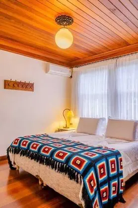 Deluxe Üç Kişilik Oda
