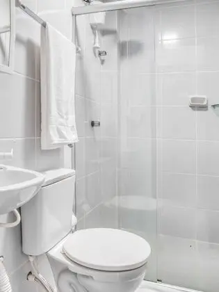 Üç Kişilik Oda, Birden Çok Yatak