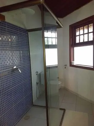 Üç Kişilik Oda, Deniz Manzaralı
