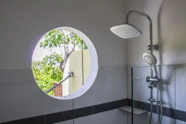 Deluxe Tek Büyük Yataklı Oda (Suite Sunset)