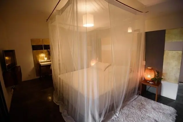 Luxury Oda