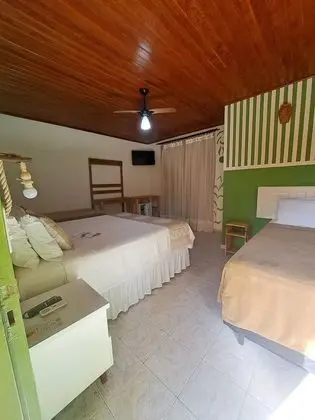 Superior Dört Kişilik Oda, Havuz Manzaralı