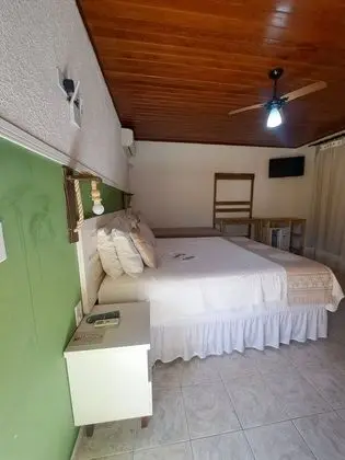 Superior Dört Kişilik Oda, Havuz Manzaralı