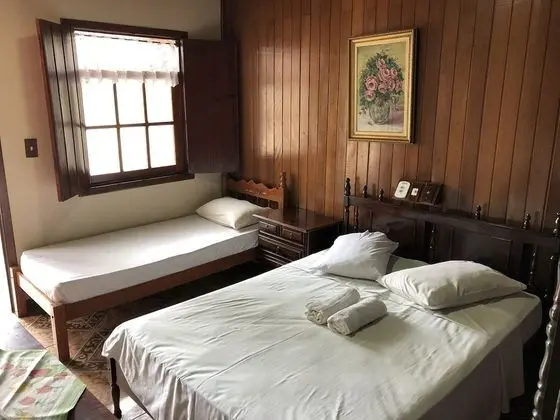 Üç Kişilik Oda, Birden Çok Yatak