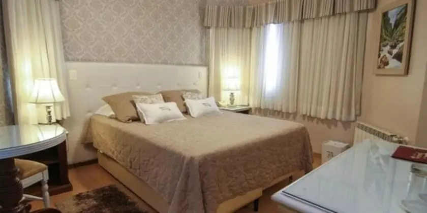 Luxury Tek Büyük Yataklı Oda