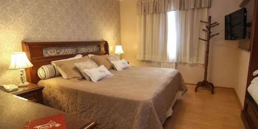 Luxury Tek Büyük Yataklı Oda