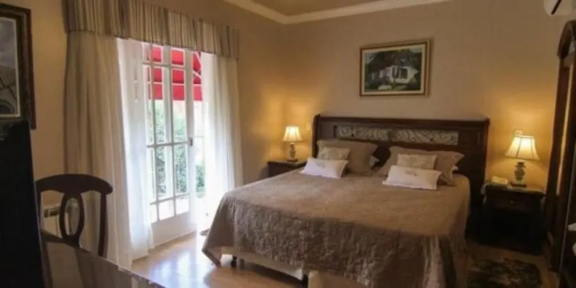 Luxury Tek Büyük Yataklı Oda