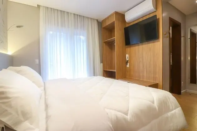 Deluxe Tek Büyük veya İki Ayrı Yataklı Oda