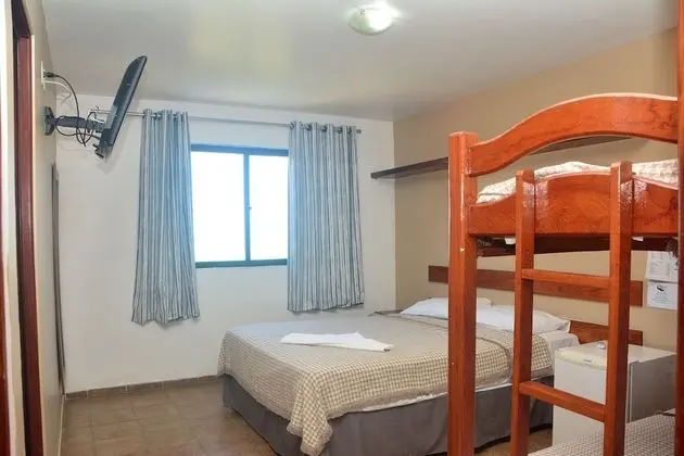 Üç Kişilik Oda