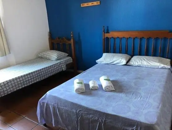 Üç Kişilik Oda